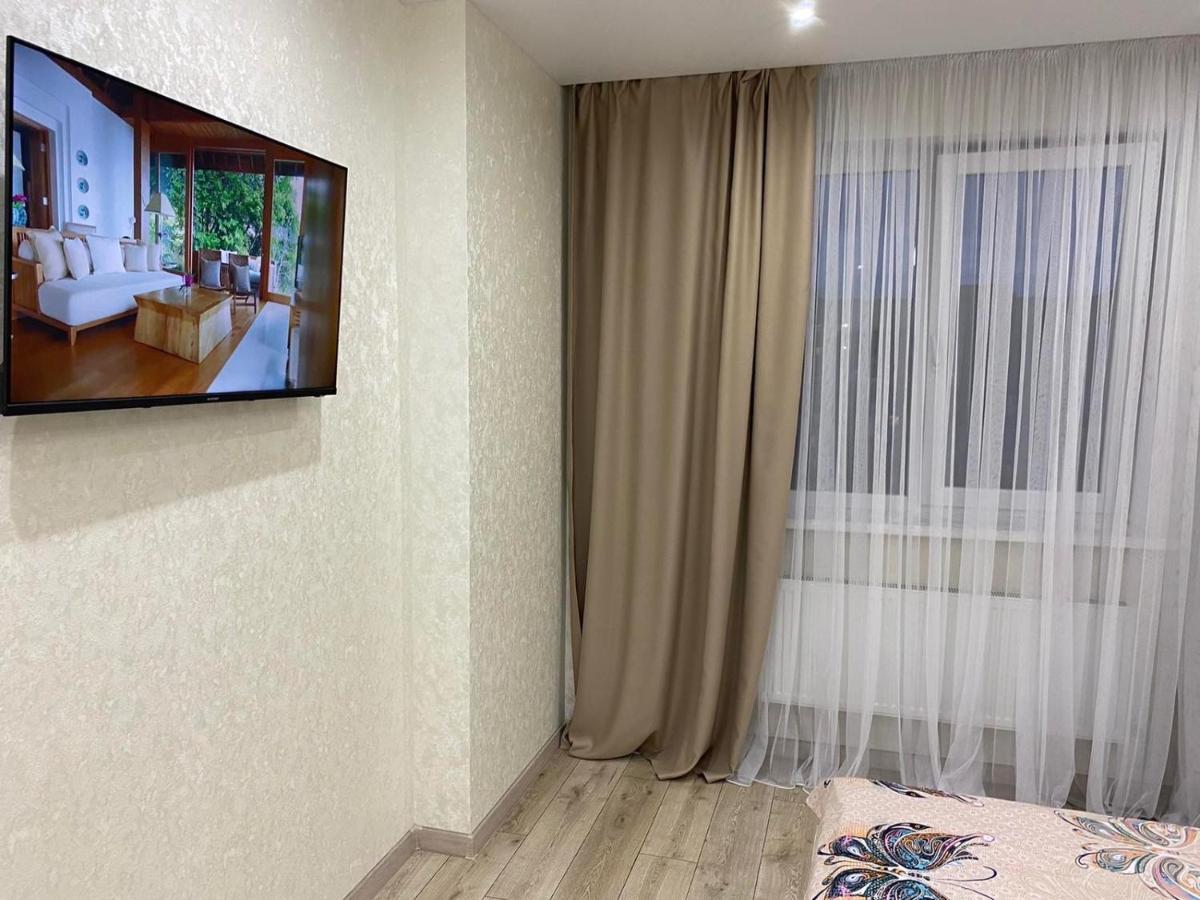 Люкс Апартаменты .Район Автовокзала,В Жк Арена Riwne Exterior foto